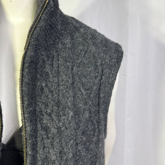Vintage Aran Woollen Mills Gray Cable Knit Vest - Women's Size S - Picture 6 of 12